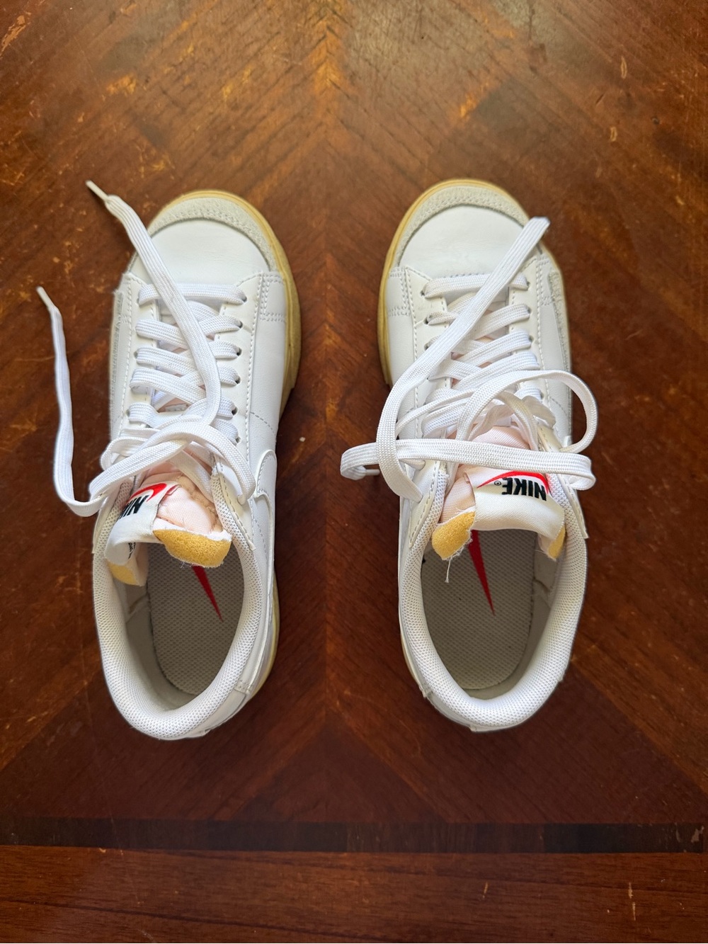 Nike Court White Low-Top Sneakers with Tan Accents and Red Swoosh Insole